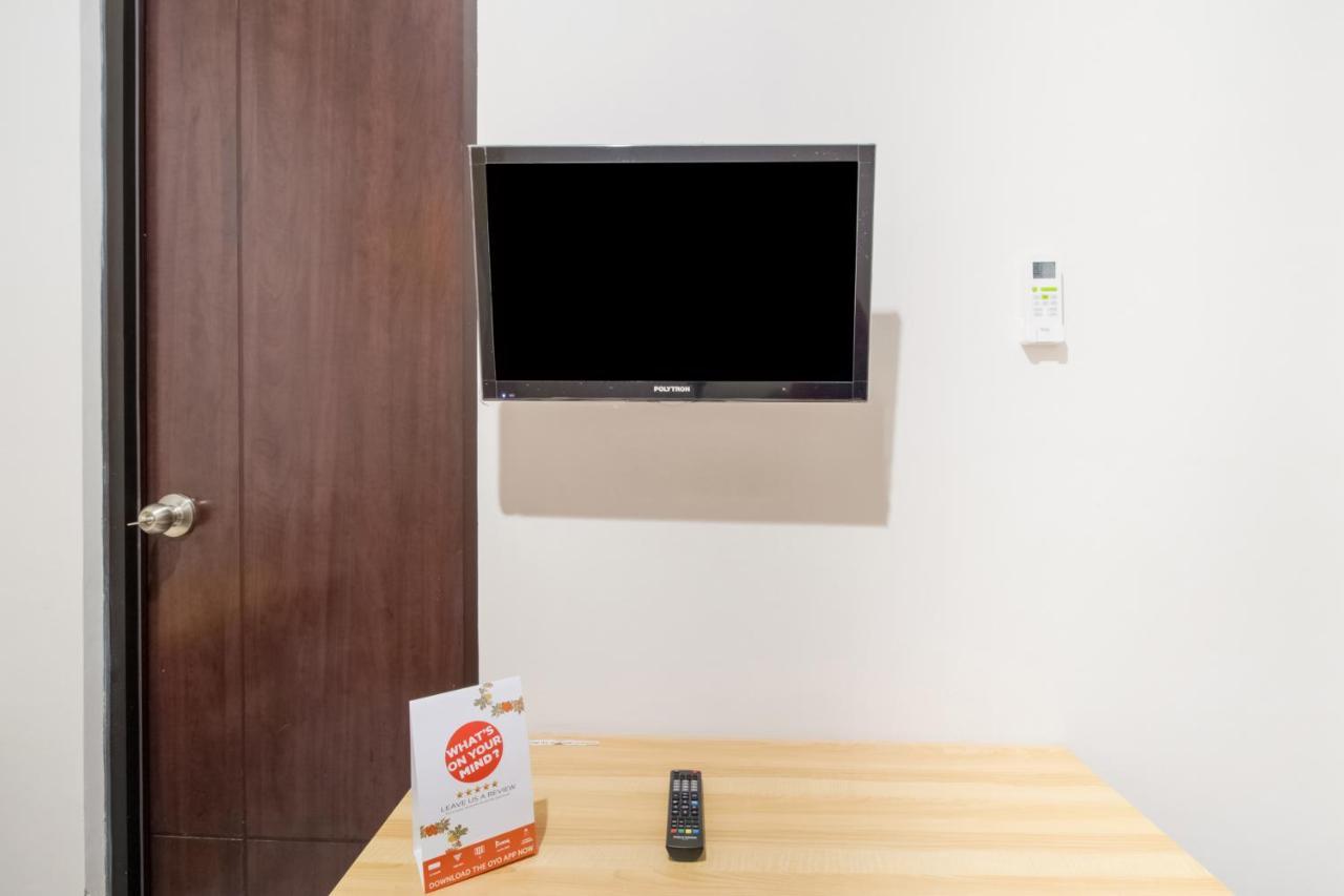 Hotel Oyo 3256 Rukost I8 à Karawang Extérieur photo