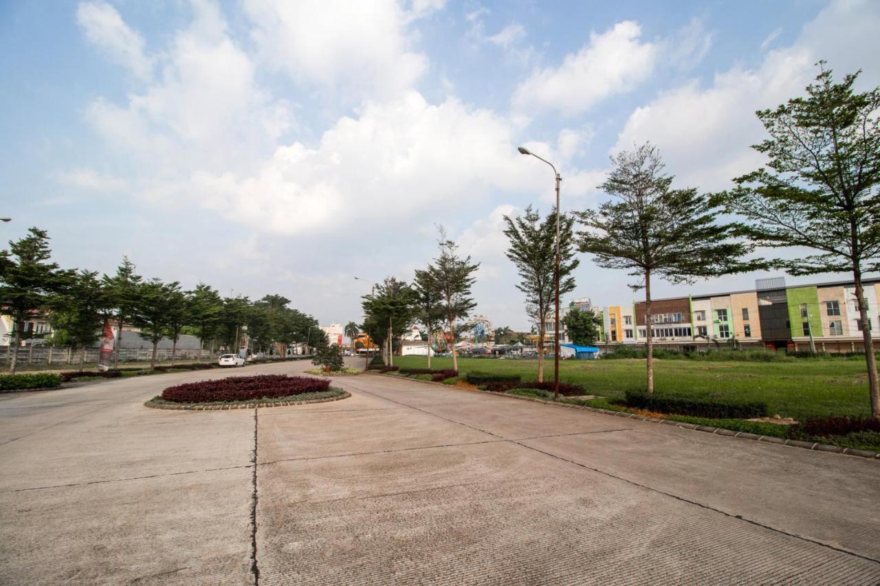 Hotel Oyo 3256 Rukost I8 à Karawang Extérieur photo